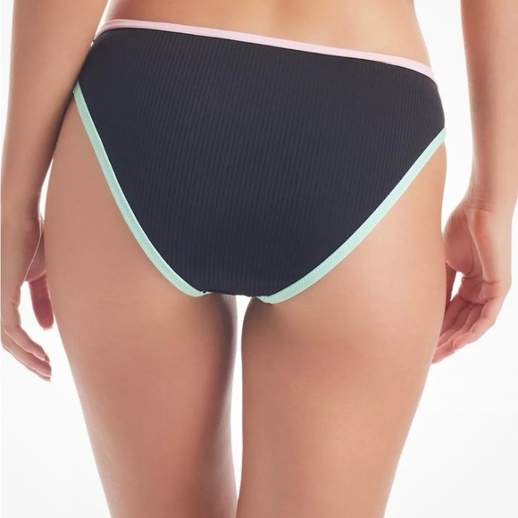 Jessica Simpson Women's Classic Hipster Bikini Bottom Size Medium - Picture 2 of 8